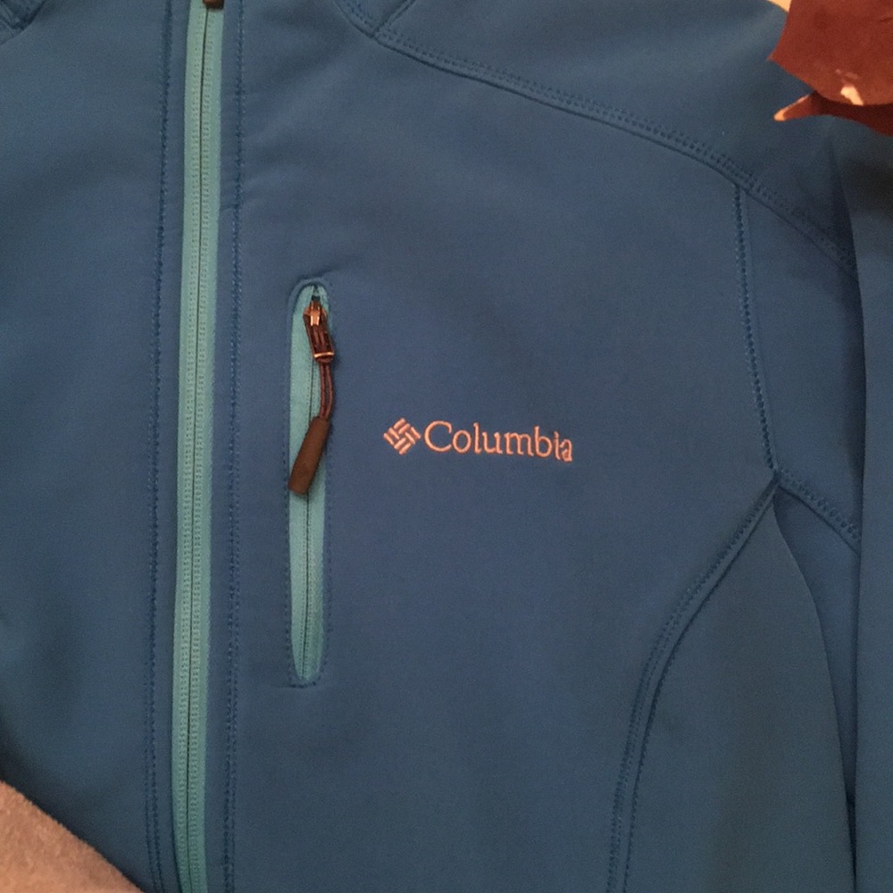 Columbia winter jacket size medium - Picture 3 of 5